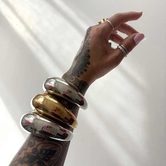 Noir NYC oversized silver or gold cuff bangle - Picture 2 of 7